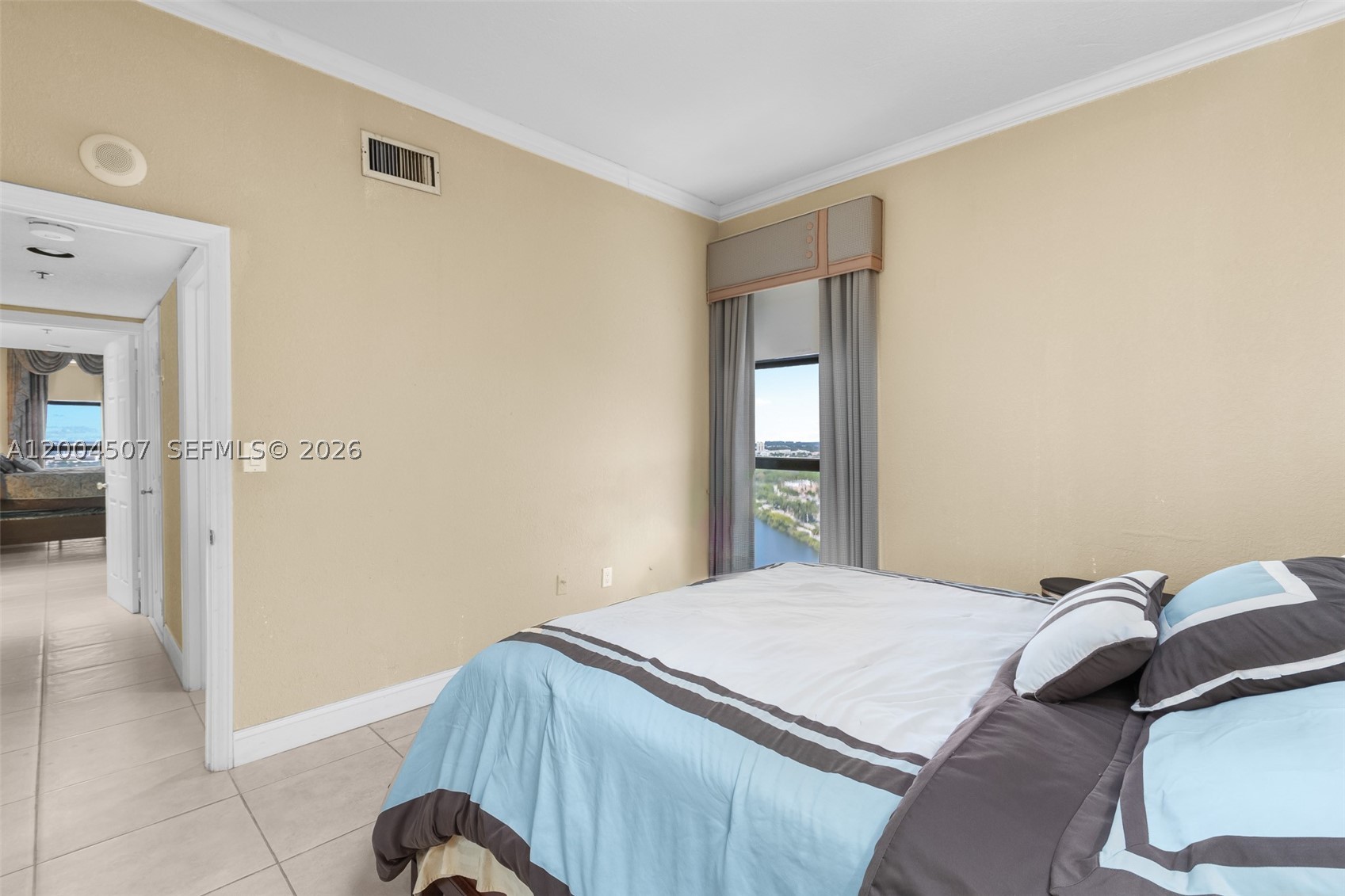 20505 E Country Clb Dr #PH-38 Aventura, FL 33180