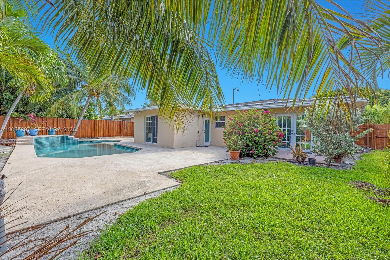 4051 NE 17th Ter Pompano Beach, FL 33064