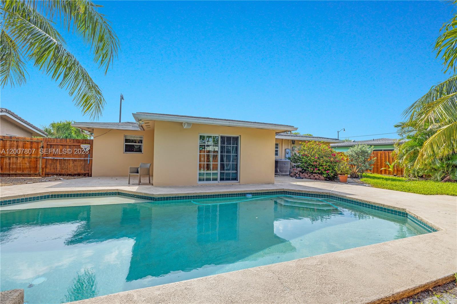 4051 NE 17th Ter Pompano Beach, FL 33064