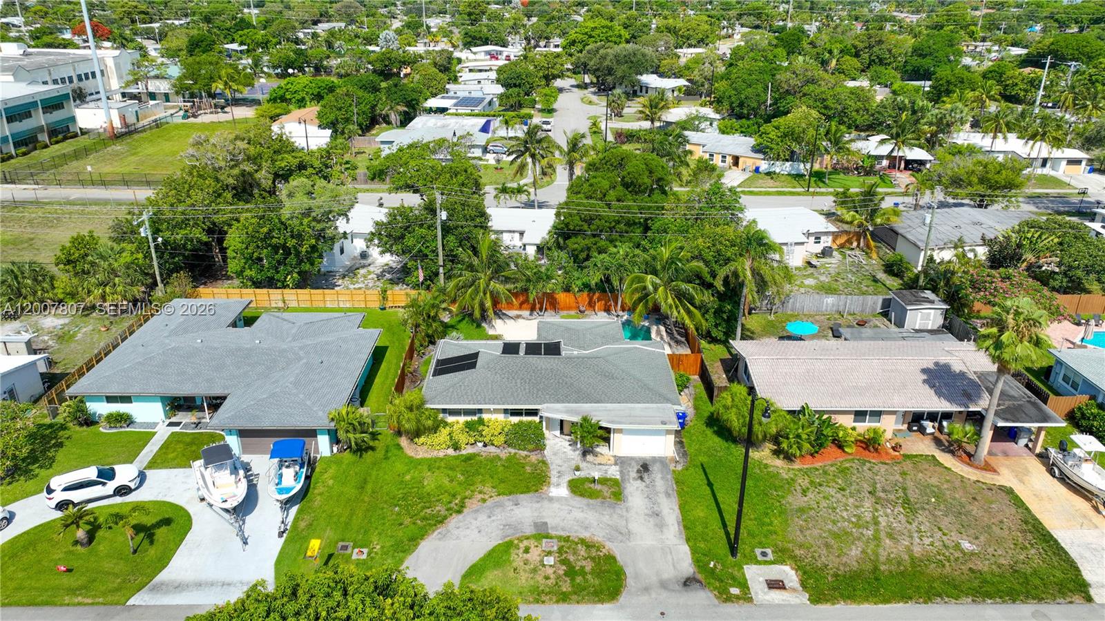 4051 NE 17th Ter Pompano Beach, FL 33064