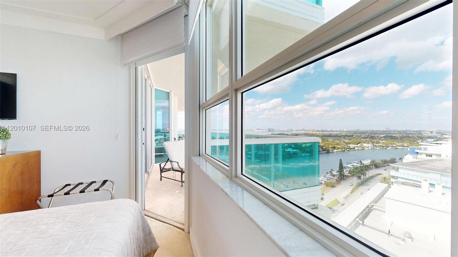 5025 Collins Ave #2206 Miami Beach, FL 33140