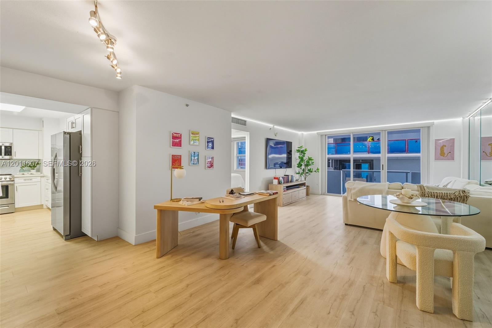 9195 Collins Ave #404