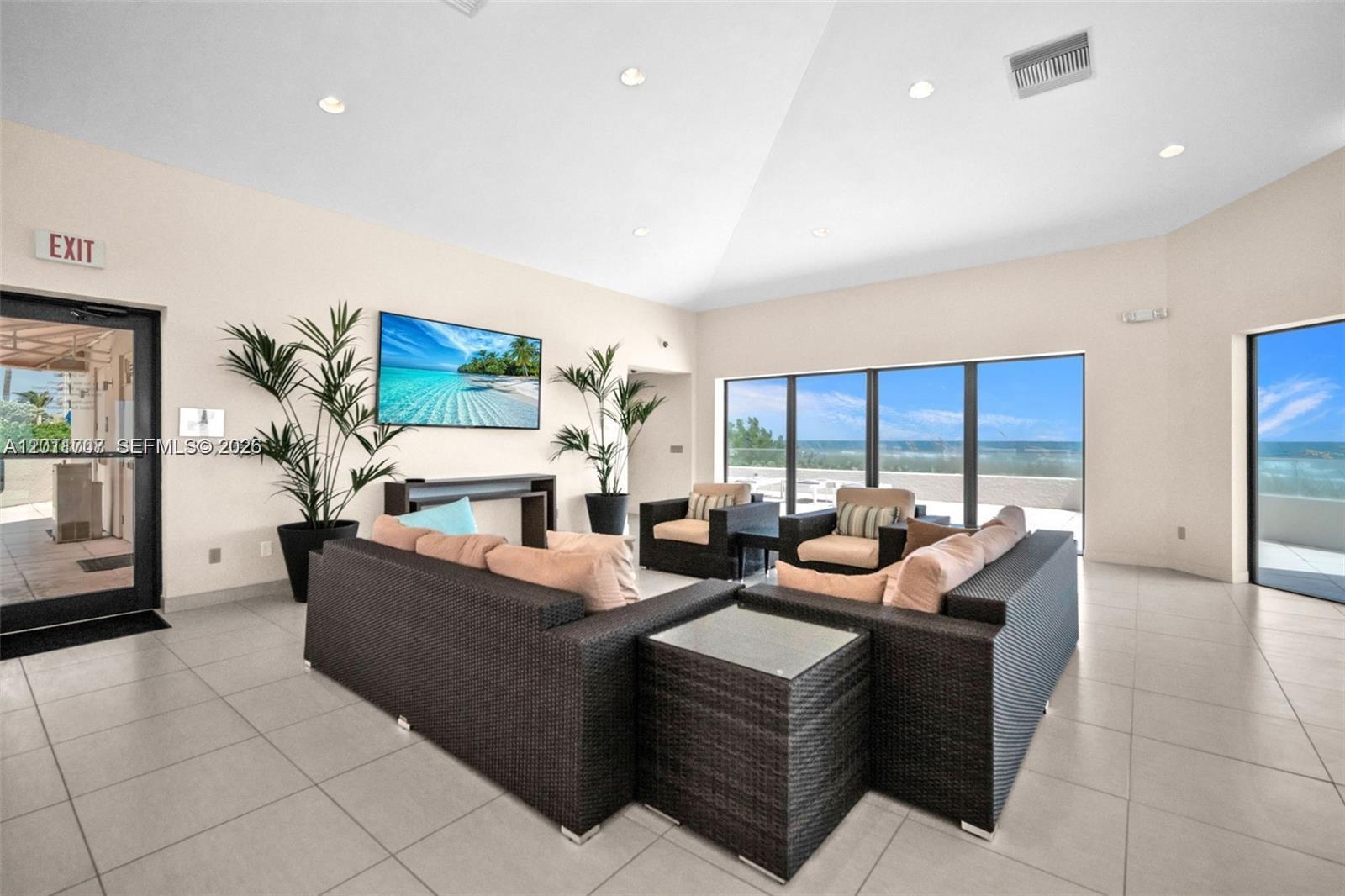 5510 N Ocean Dr #19B Singer Island, FL 33404