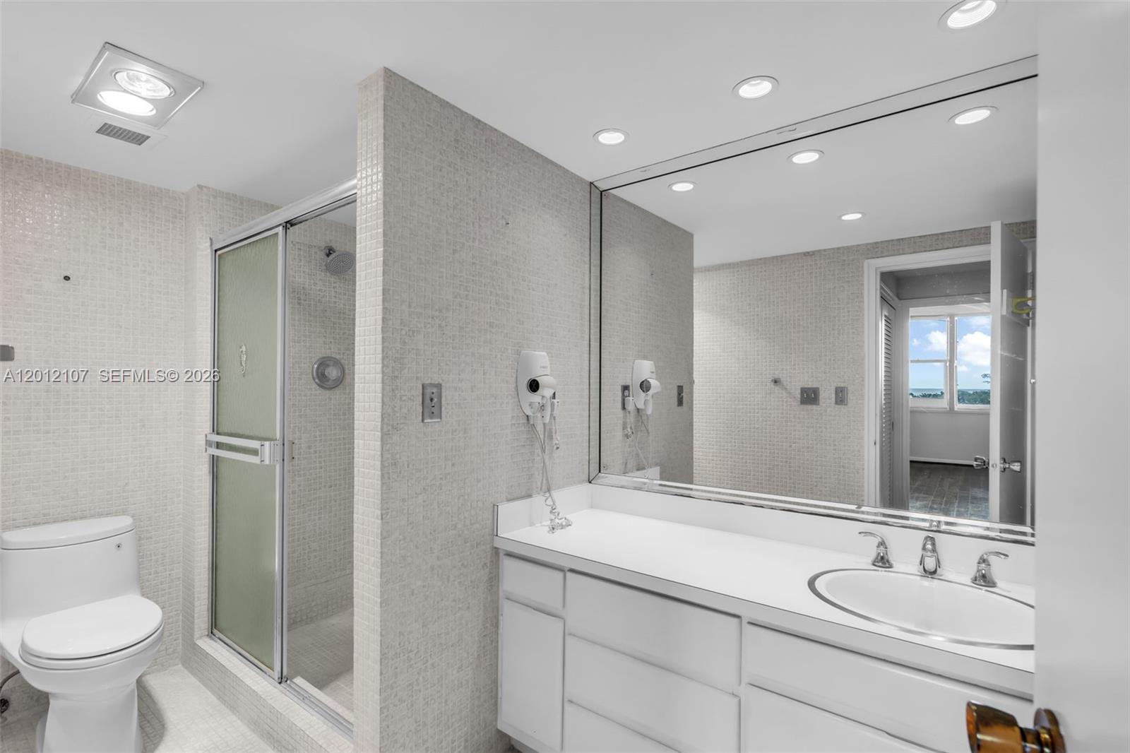 200 Ocean Ln Dr #407 Key Biscayne, FL 33149