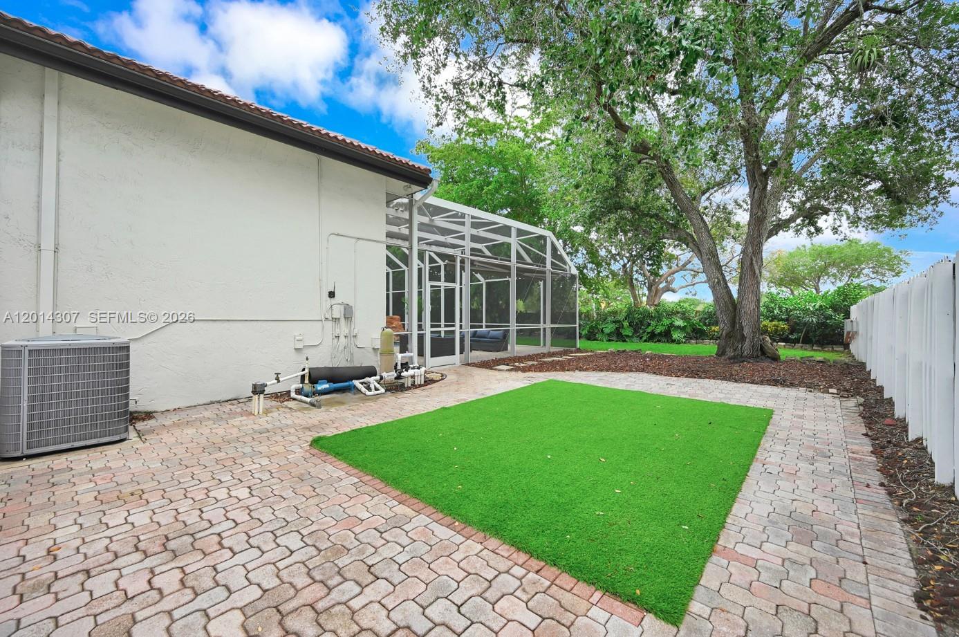 9866 SW 111th Ter Miami, FL 33176