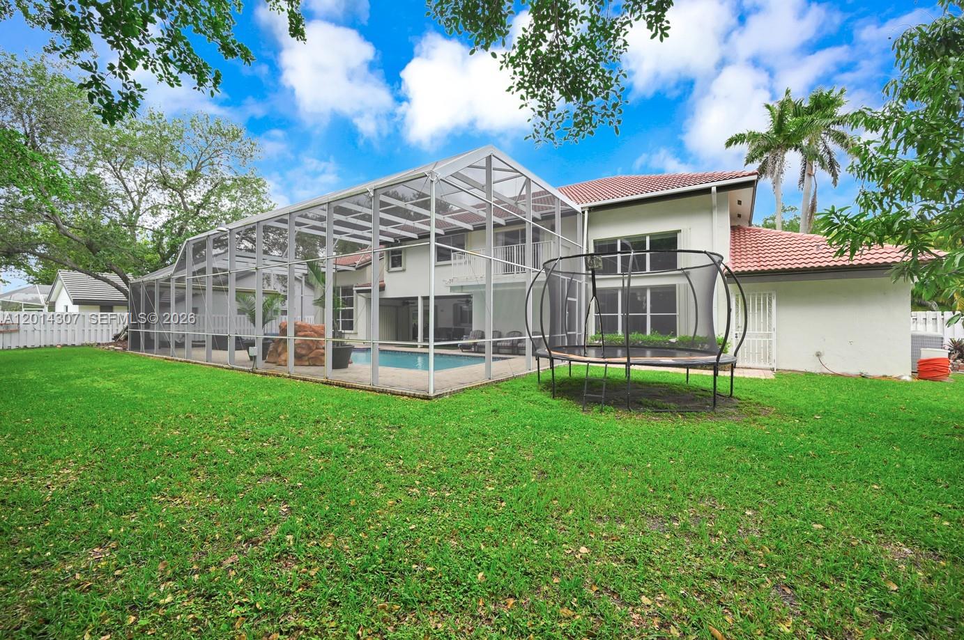 9866 SW 111th Ter Miami, FL 33176