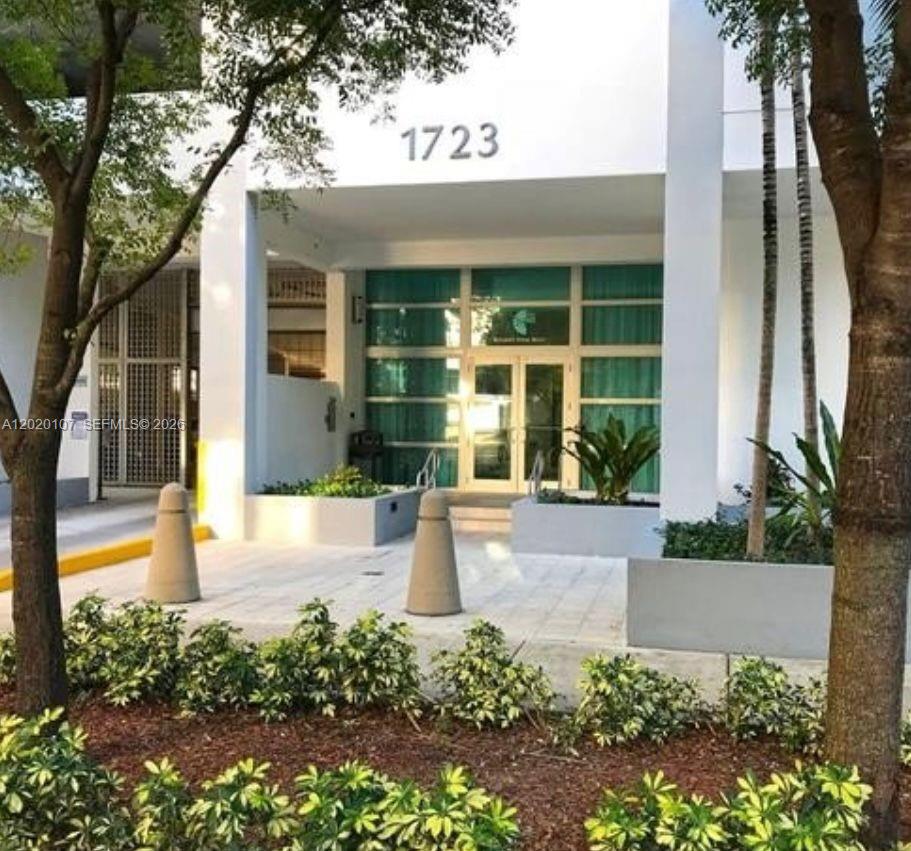 1723 SW 2nd Ave #704