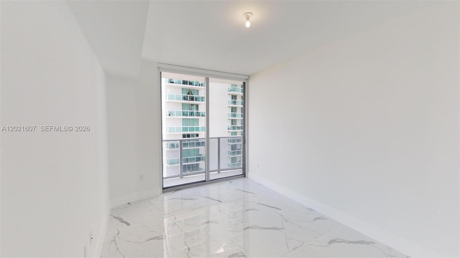 488 NE 18th St #2401 Miami, FL 33132