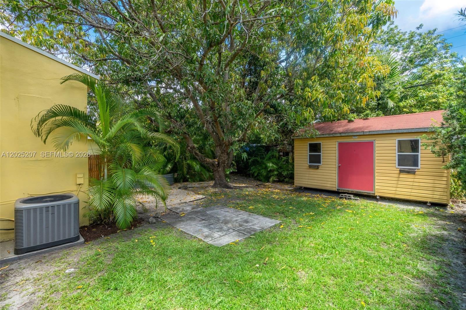 1811 SW 17th Ter Miami, FL 33145