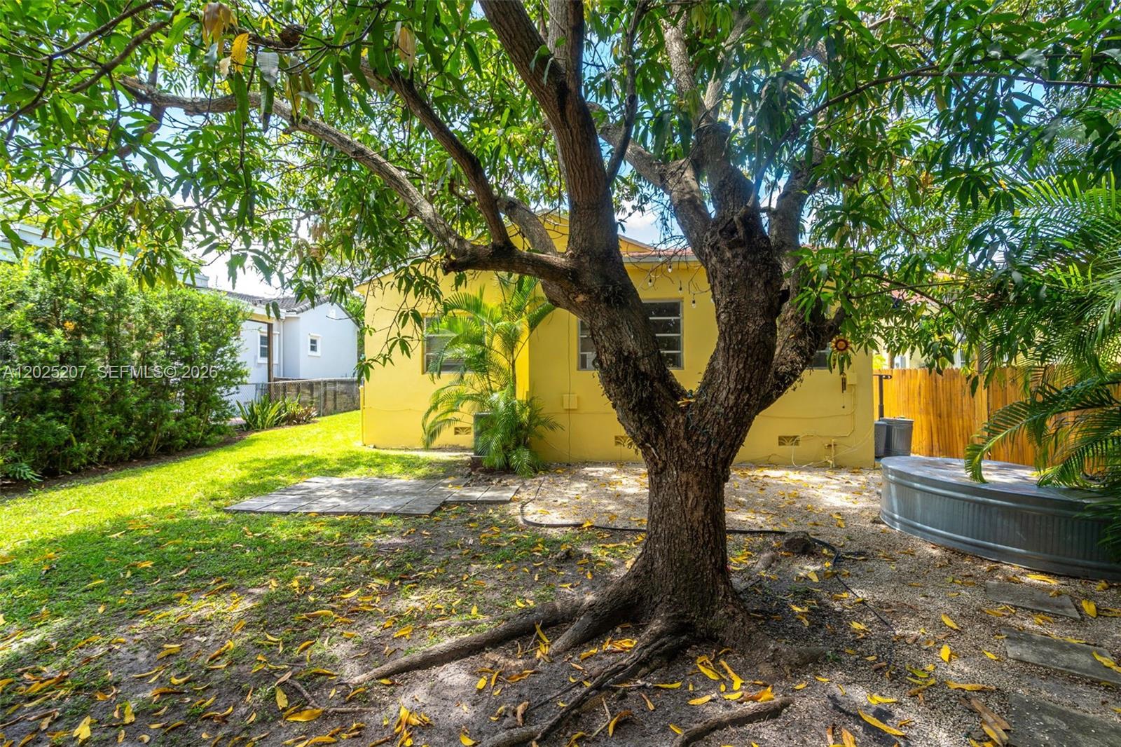 1811 SW 17th Ter Miami, FL 33145