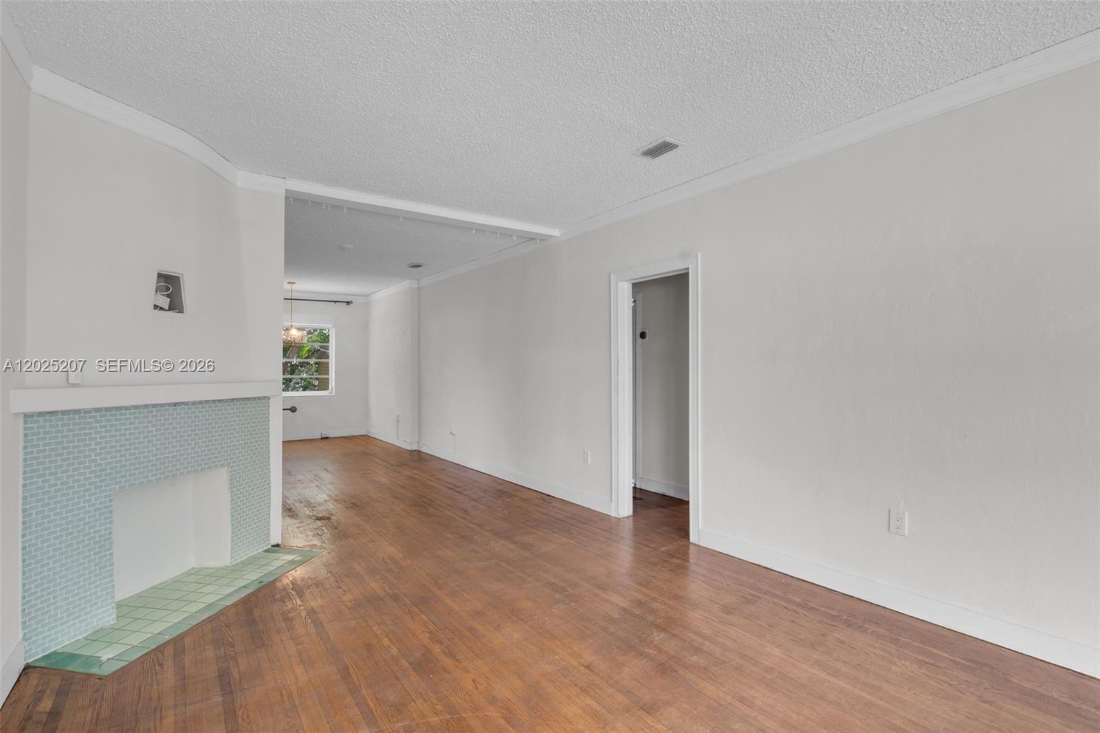 1811 SW 17th Ter Miami, FL 33145