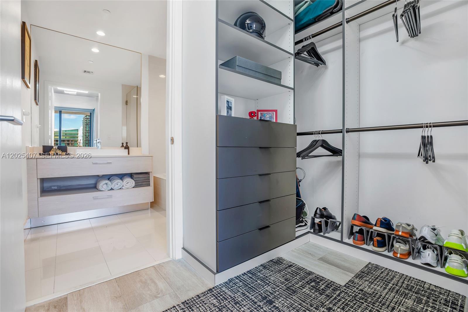 image Brickell Heights West23