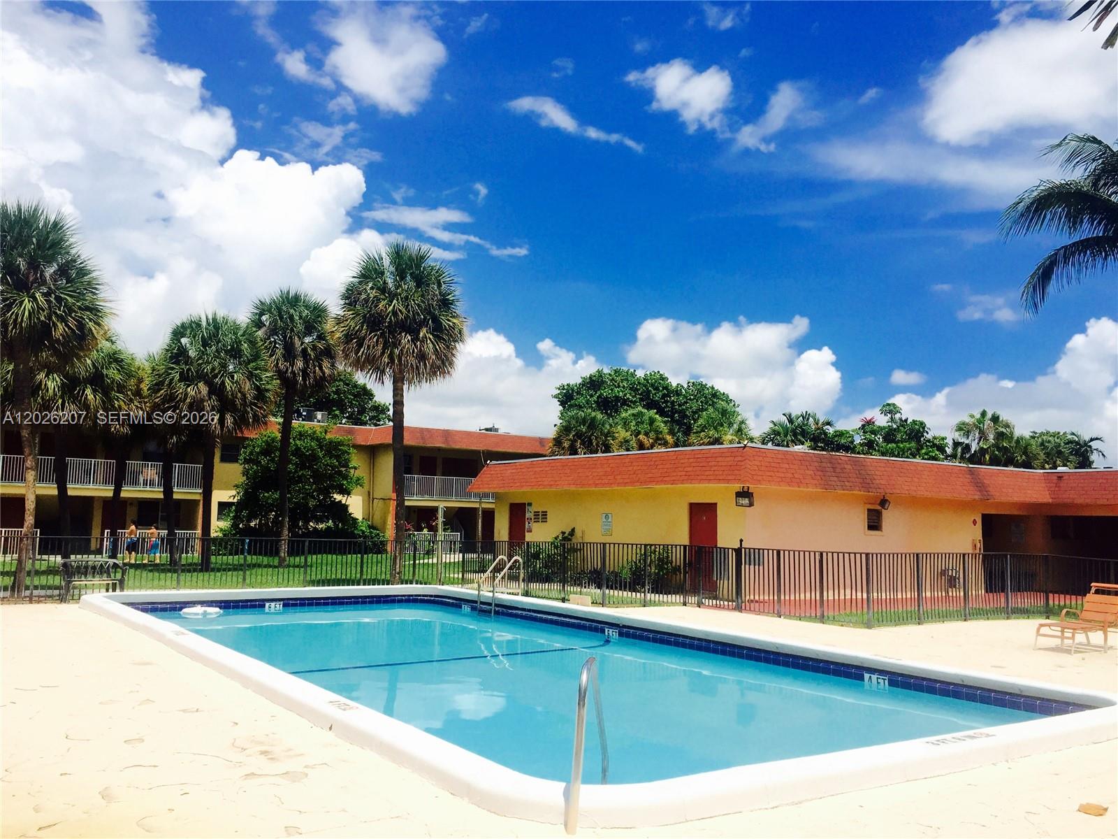 850 E Commercial Blvd #220C
