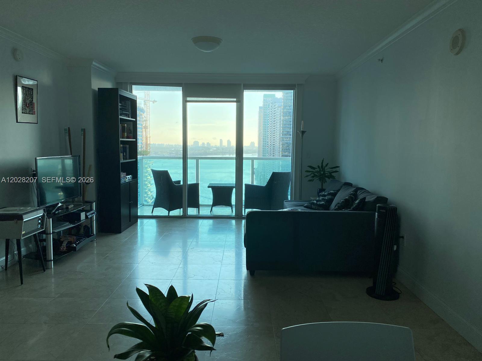 image Brickell on the River North1