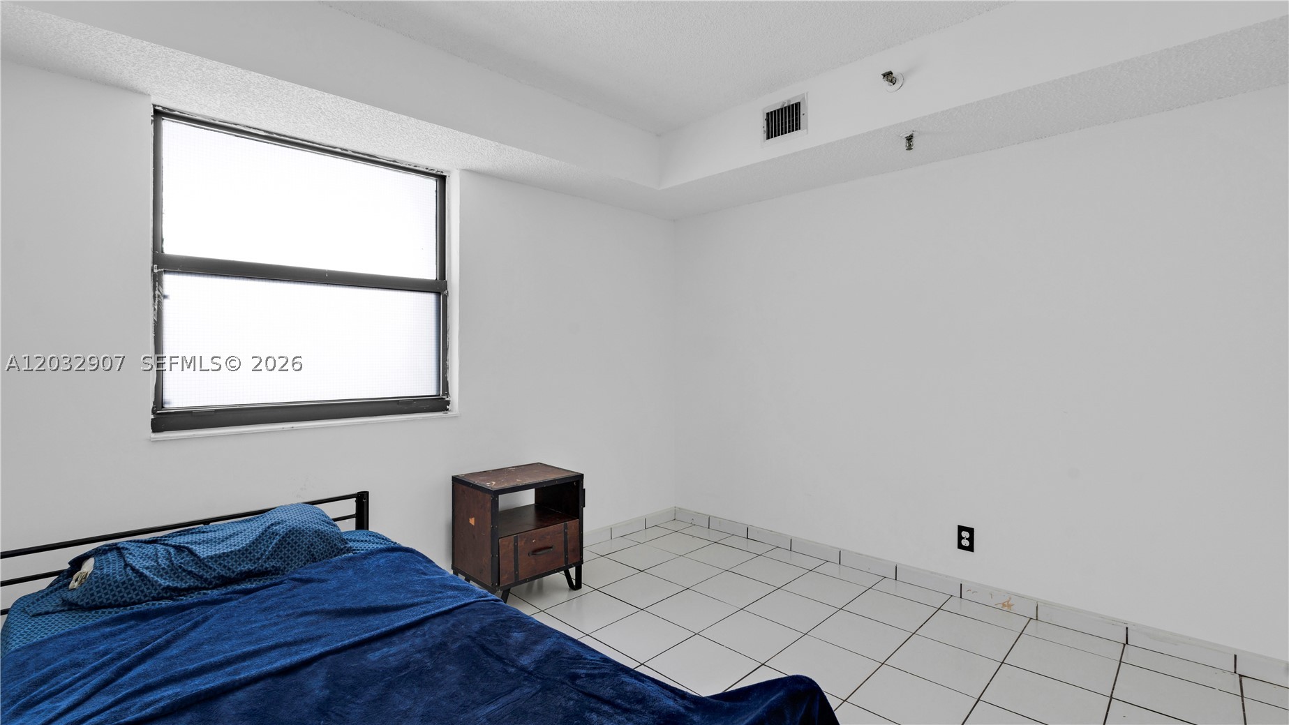 546 SW 1st St #603 Miami, FL 33130