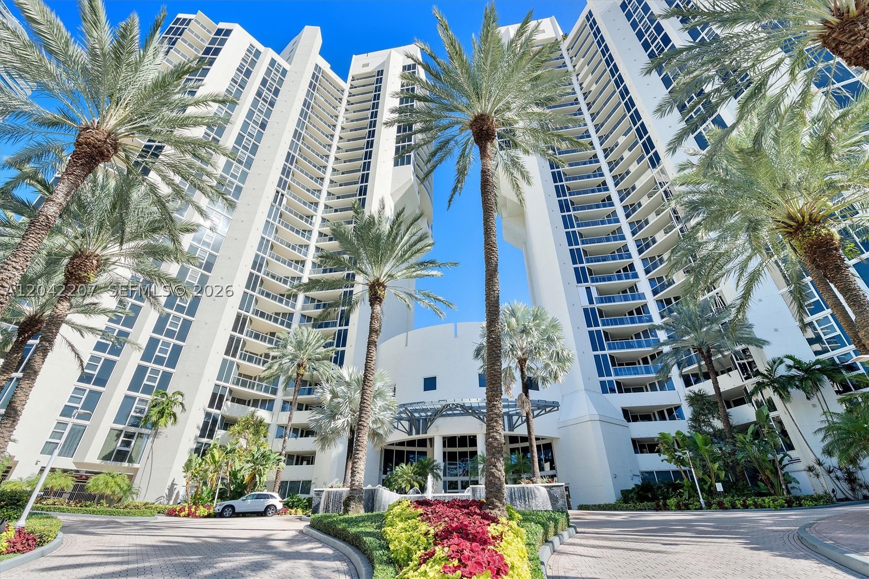 19333 Collins Ave #703 Sunny Isles Beach, FL 33160