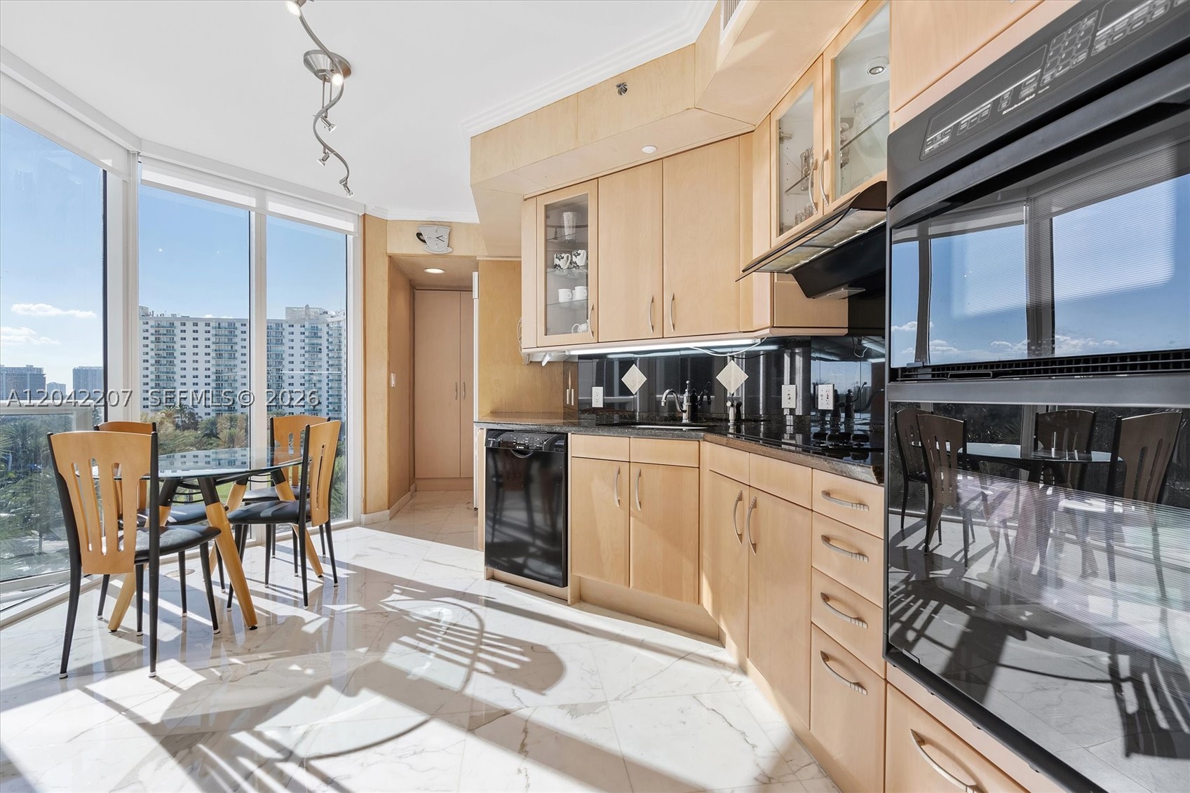 19333 Collins Ave #703 Sunny Isles Beach, FL 33160