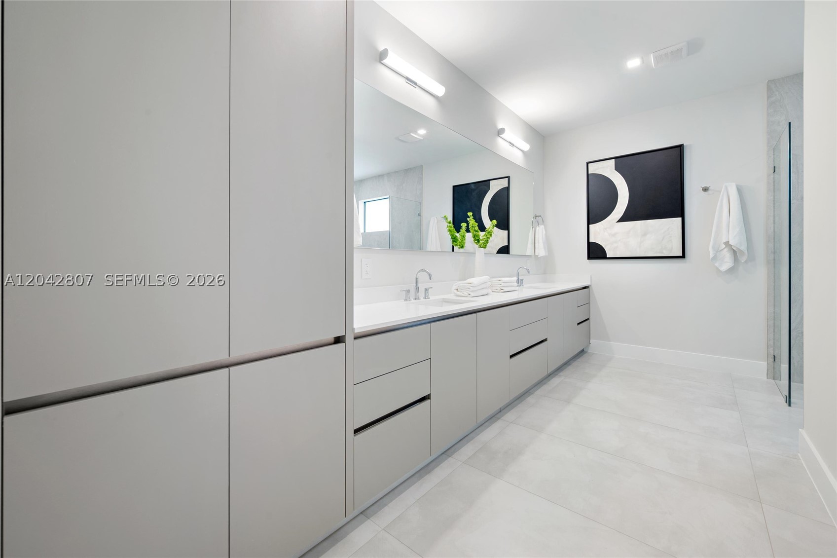 2747 SW 23rd Ter Miami, FL 33145