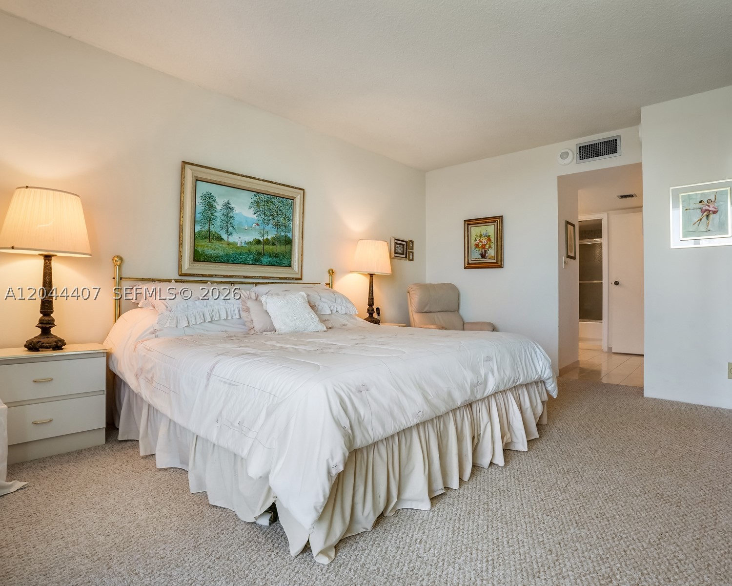 image Arlen House East14