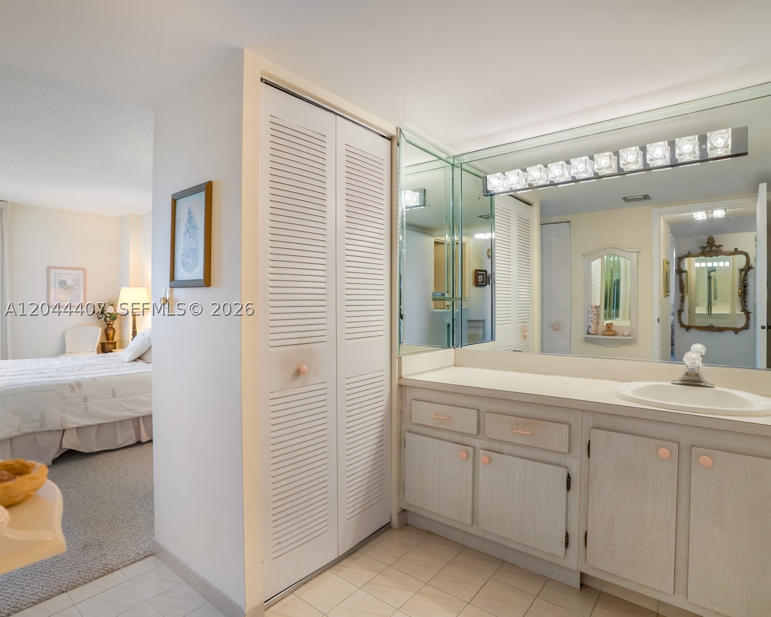 image Arlen House East16