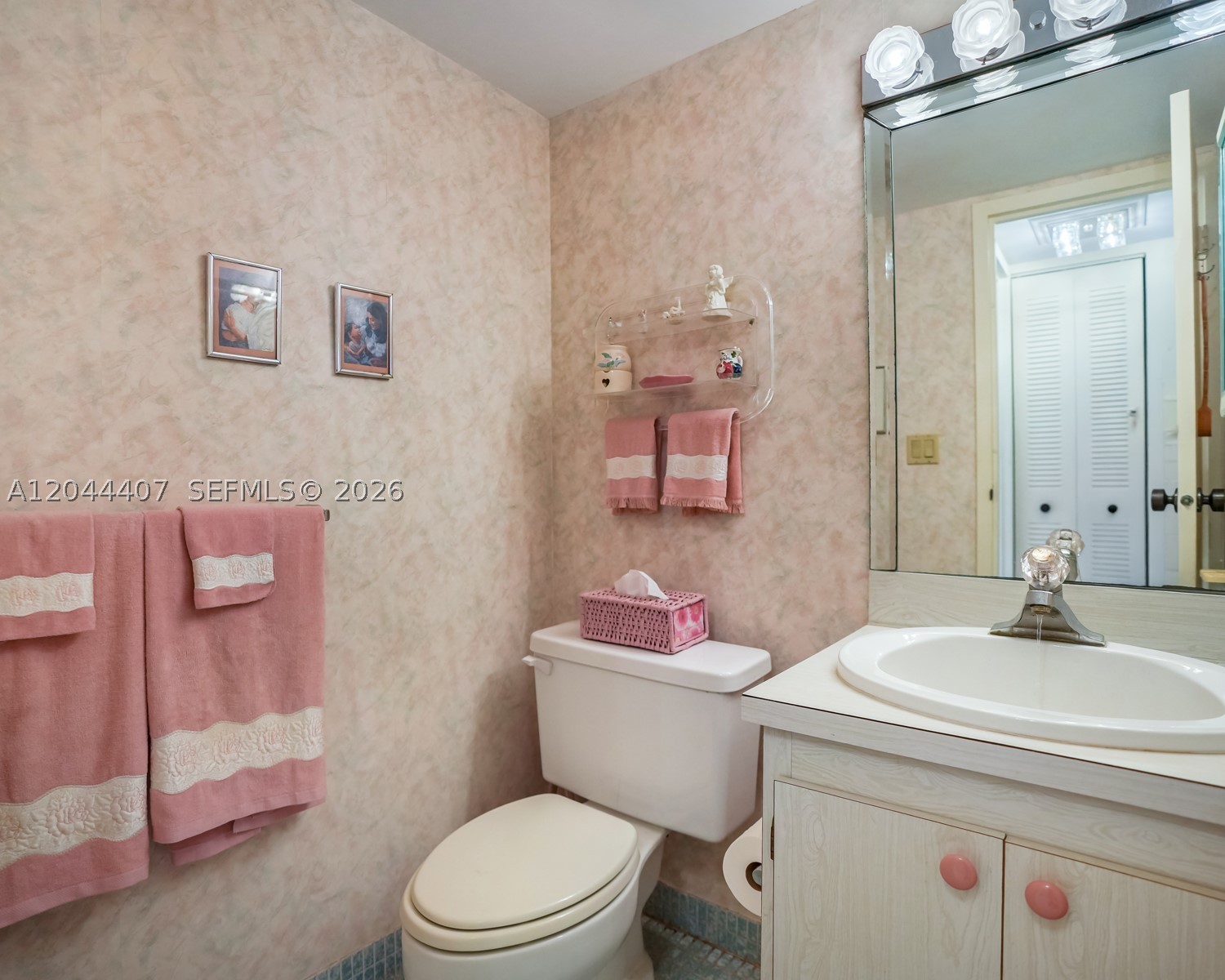 image Arlen House East17