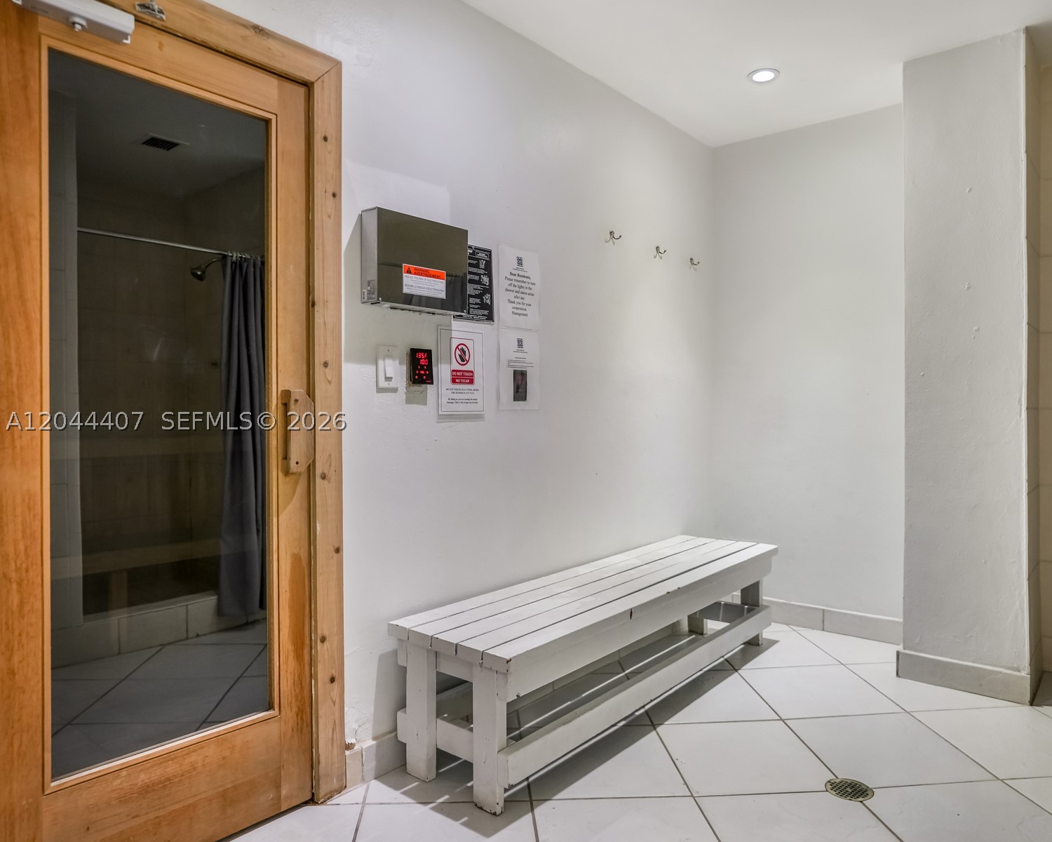 image Arlen House East30