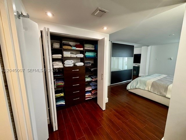 100 Bayview Dr #2124 Sunny Isles Beach, FL 33160