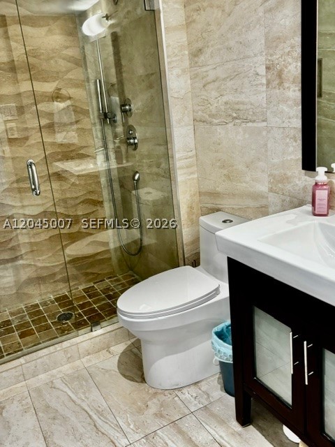 100 Bayview Dr #2124 Sunny Isles Beach, FL 33160