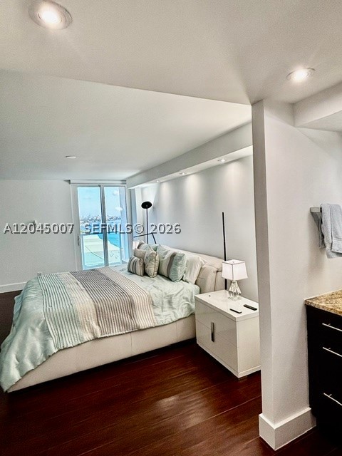100 Bayview Dr #2124 Sunny Isles Beach, FL 33160