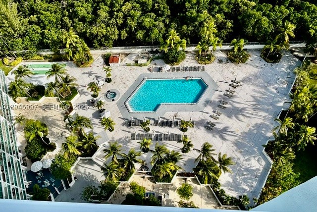 100 Bayview Dr #2124 Sunny Isles Beach, FL 33160