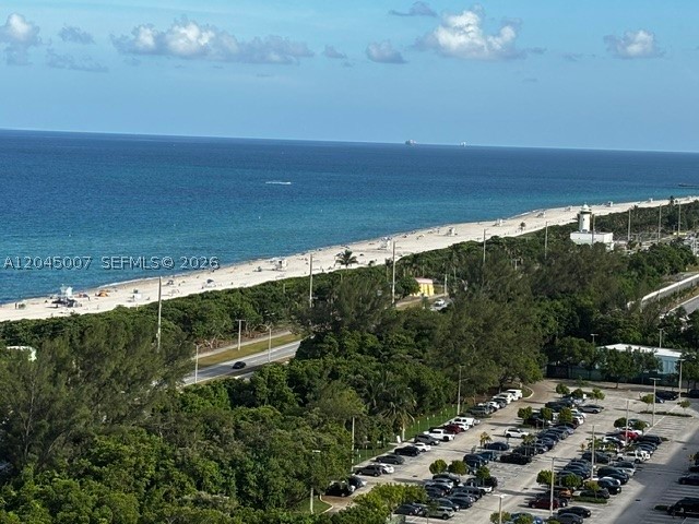 100 Bayview Dr #2124 Sunny Isles Beach, FL 33160