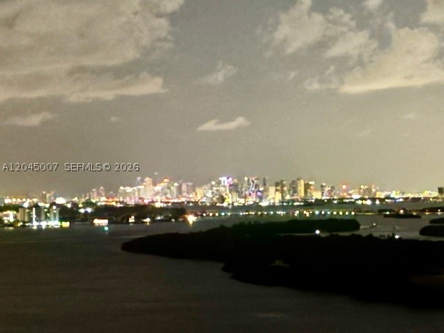 100 Bayview Dr #2124 Sunny Isles Beach, FL 33160