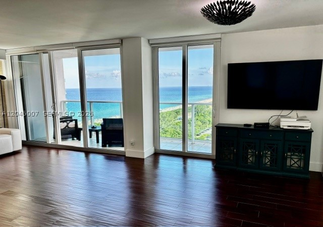 100 Bayview Dr #2124 Sunny Isles Beach, FL 33160