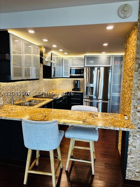 100 Bayview Dr #2124 Sunny Isles Beach, FL 33160