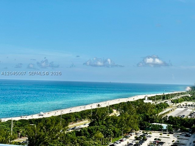 100 Bayview Dr #2124 Sunny Isles Beach, FL 33160