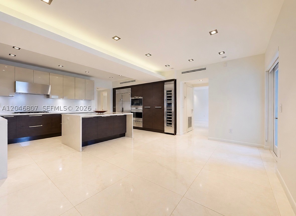 260 S Coconut Ln Miami Beach, FL 33139