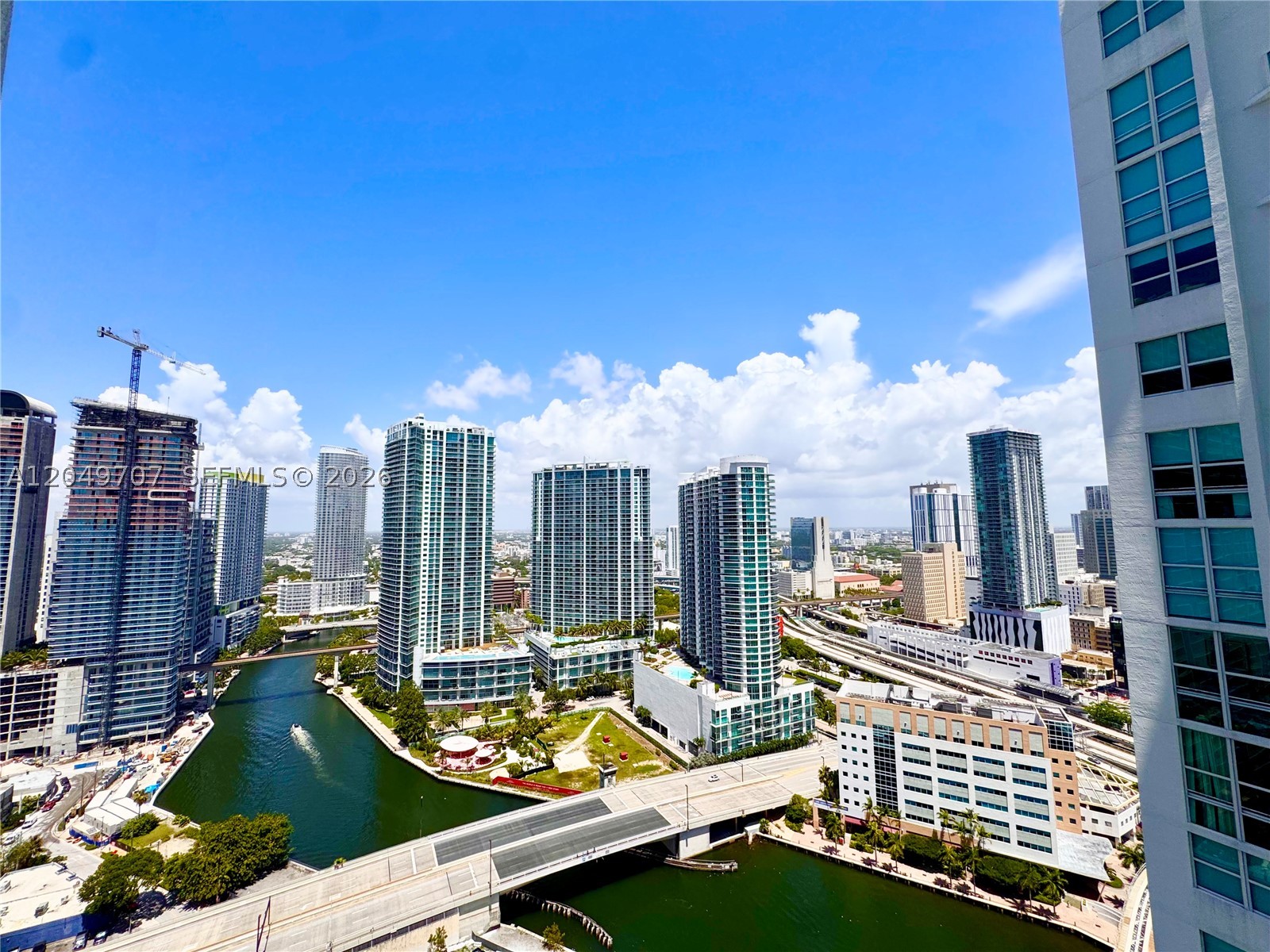 image Brickell on the River South6
