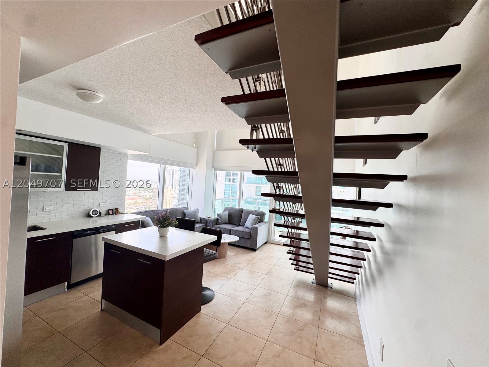 image Brickell on the River South8
