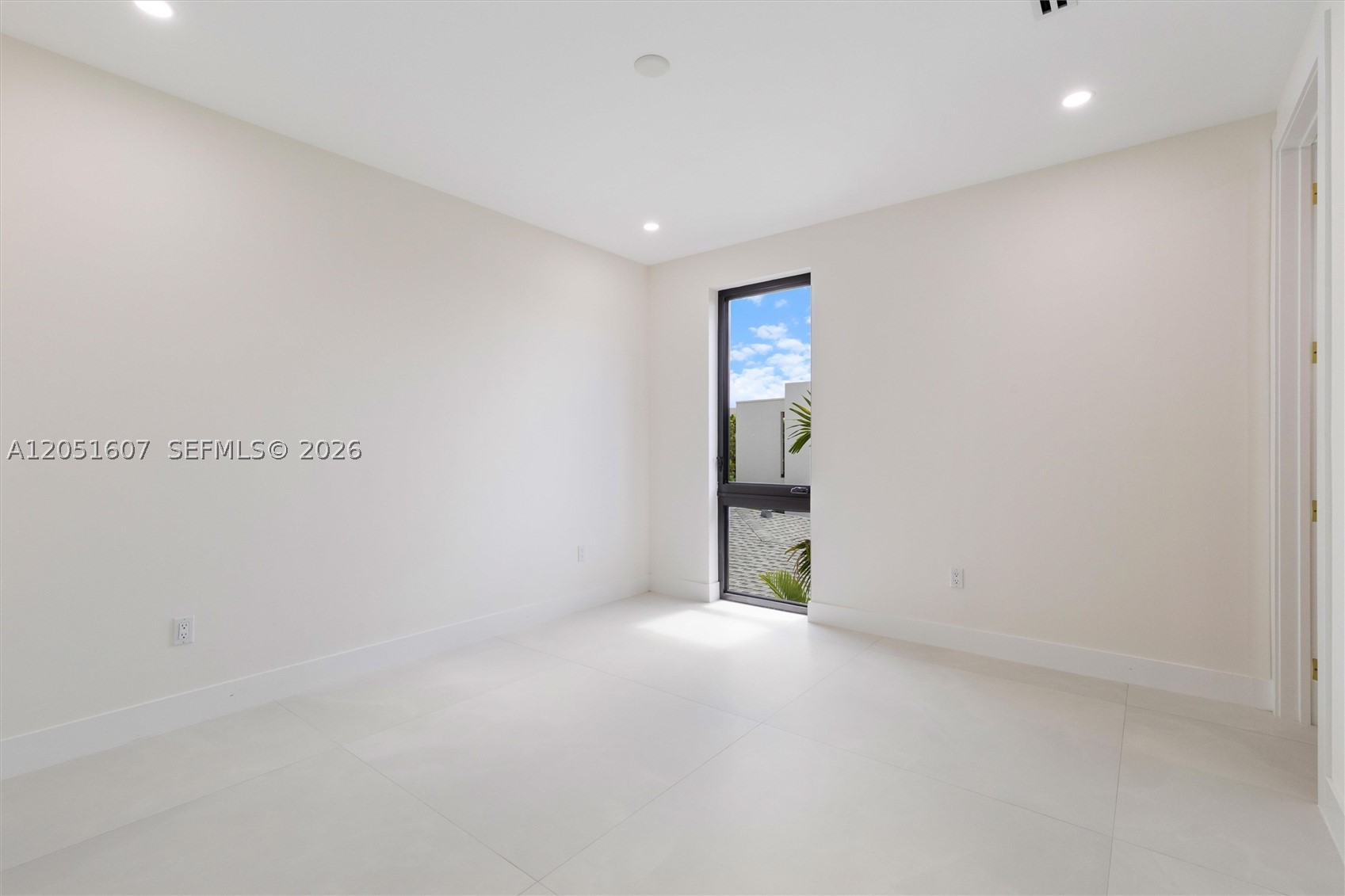 6359 SW 34th St Miami, FL 33155