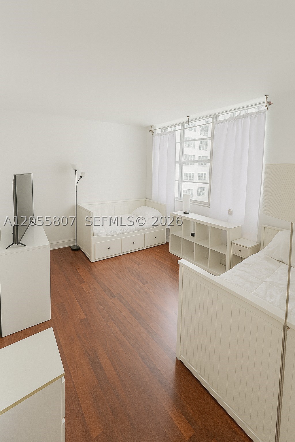 905 Brickell Bay Dr #1022 Miami, FL 33131