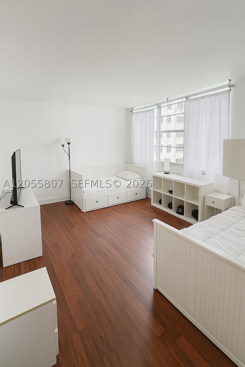905 Brickell Bay Dr #1022 Miami, FL 33131