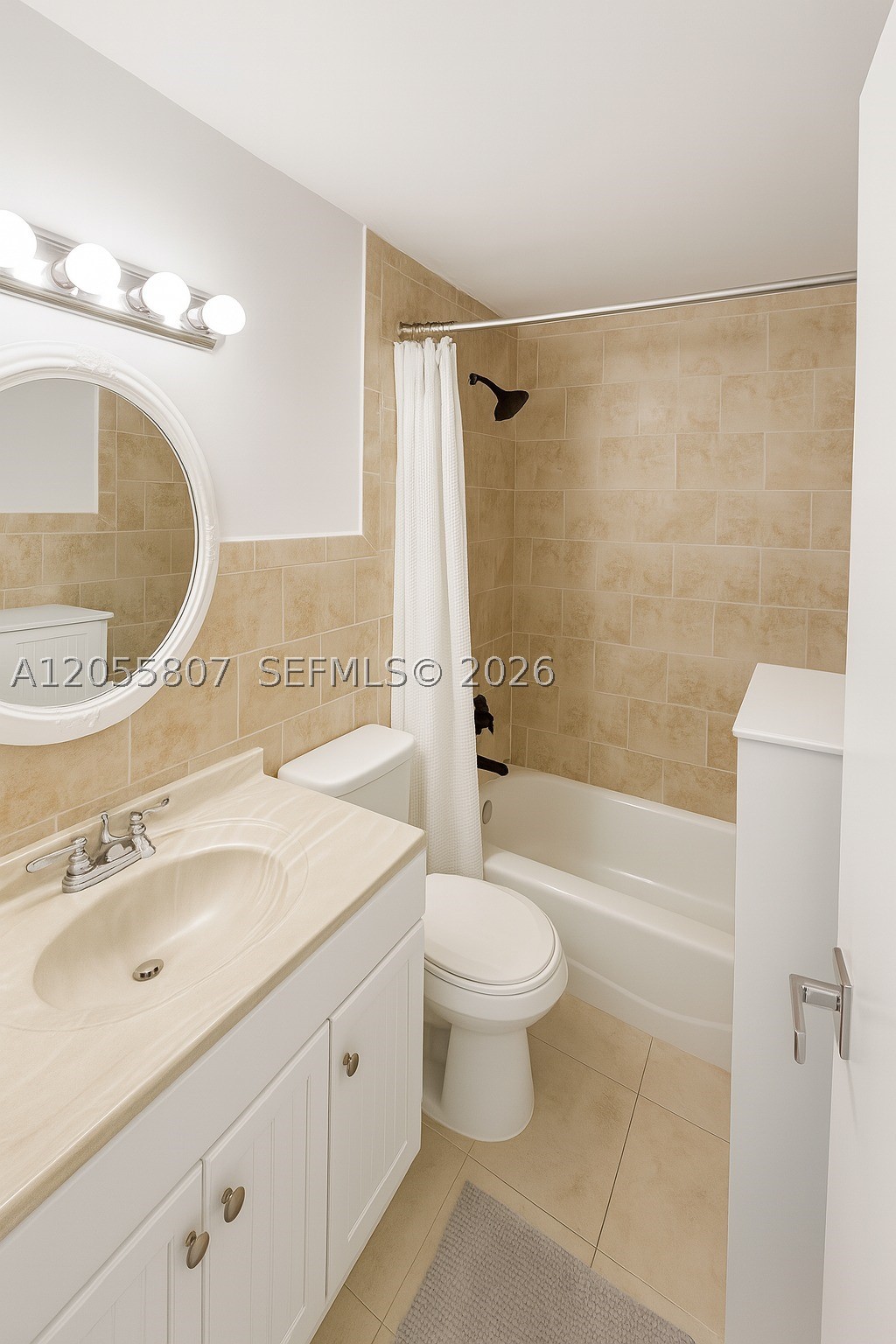 905 Brickell Bay Dr #1022 Miami, FL 33131