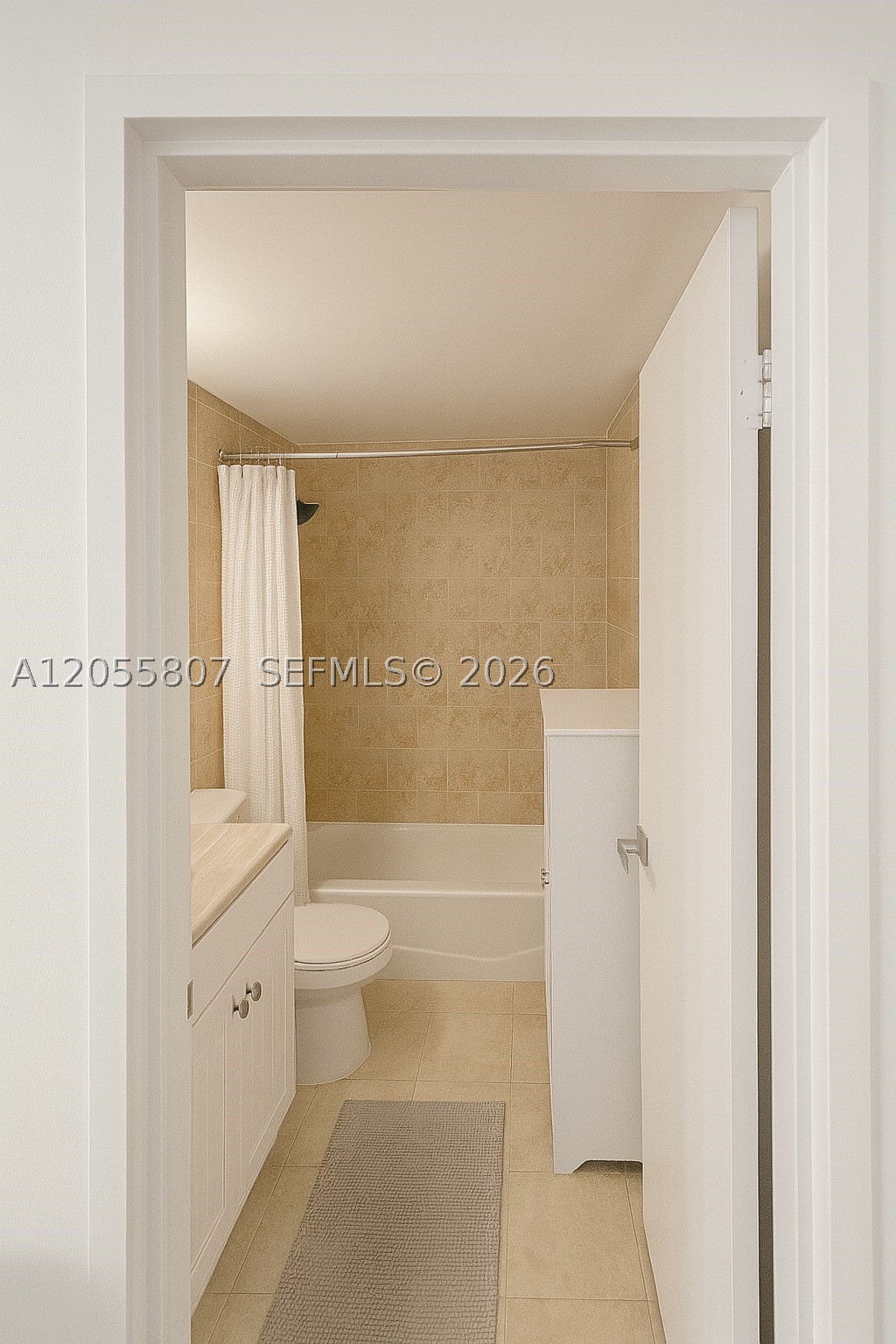 905 Brickell Bay Dr #1022 Miami, FL 33131