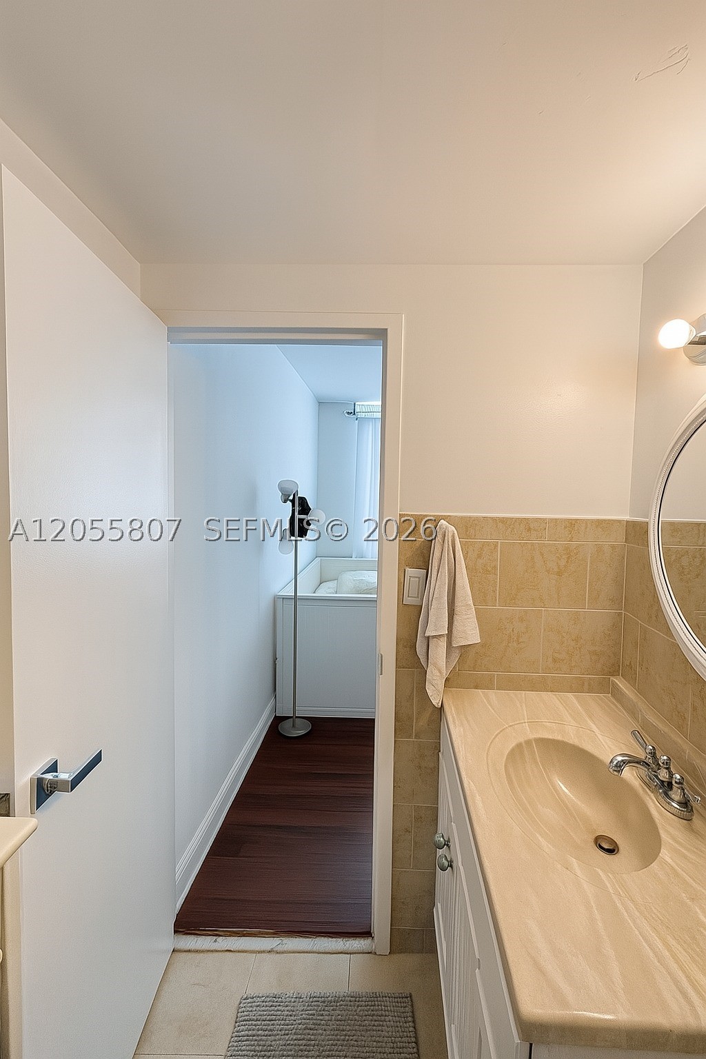 905 Brickell Bay Dr #1022 Miami, FL 33131