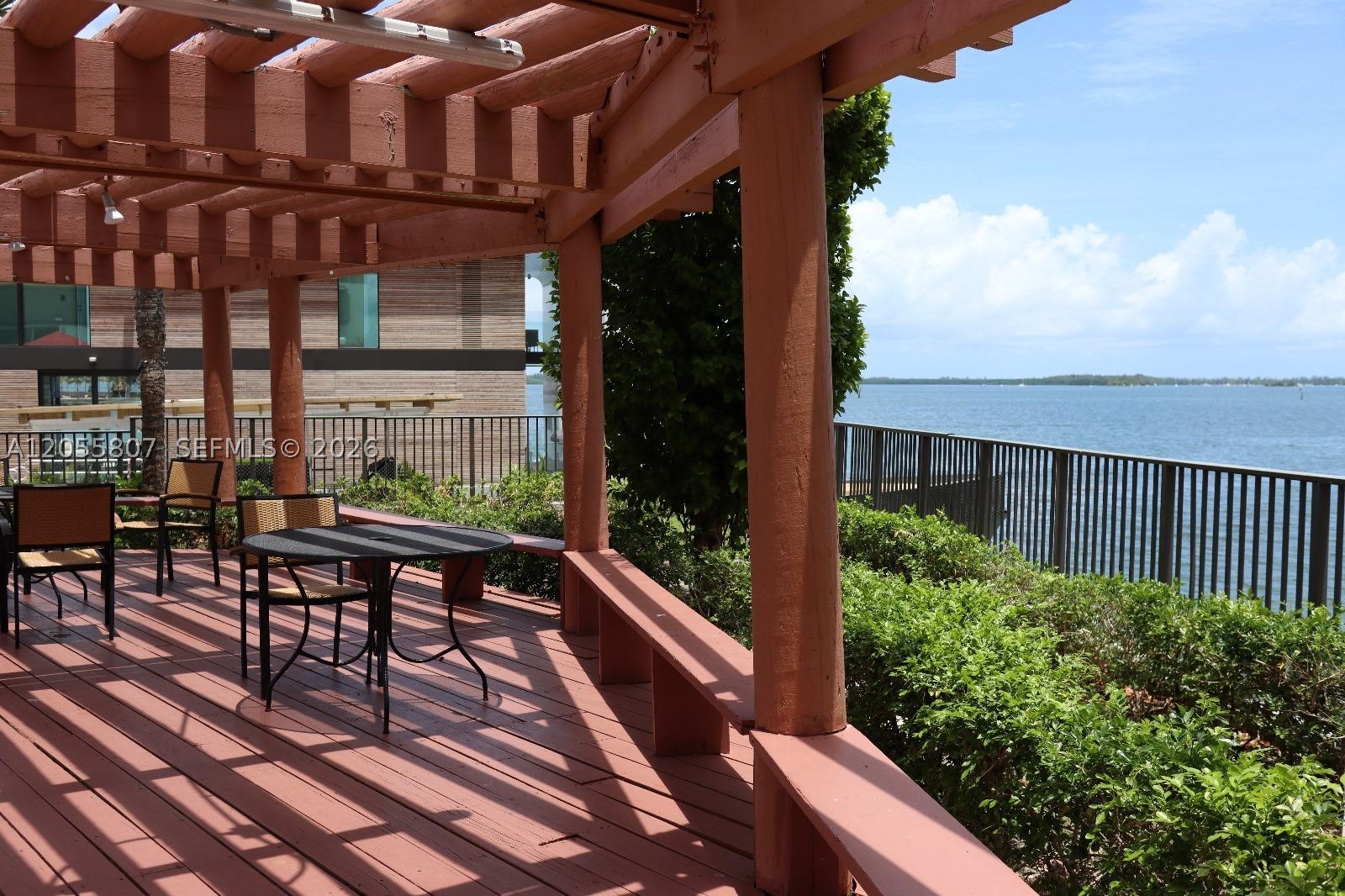 905 Brickell Bay Dr #1022 Miami, FL 33131