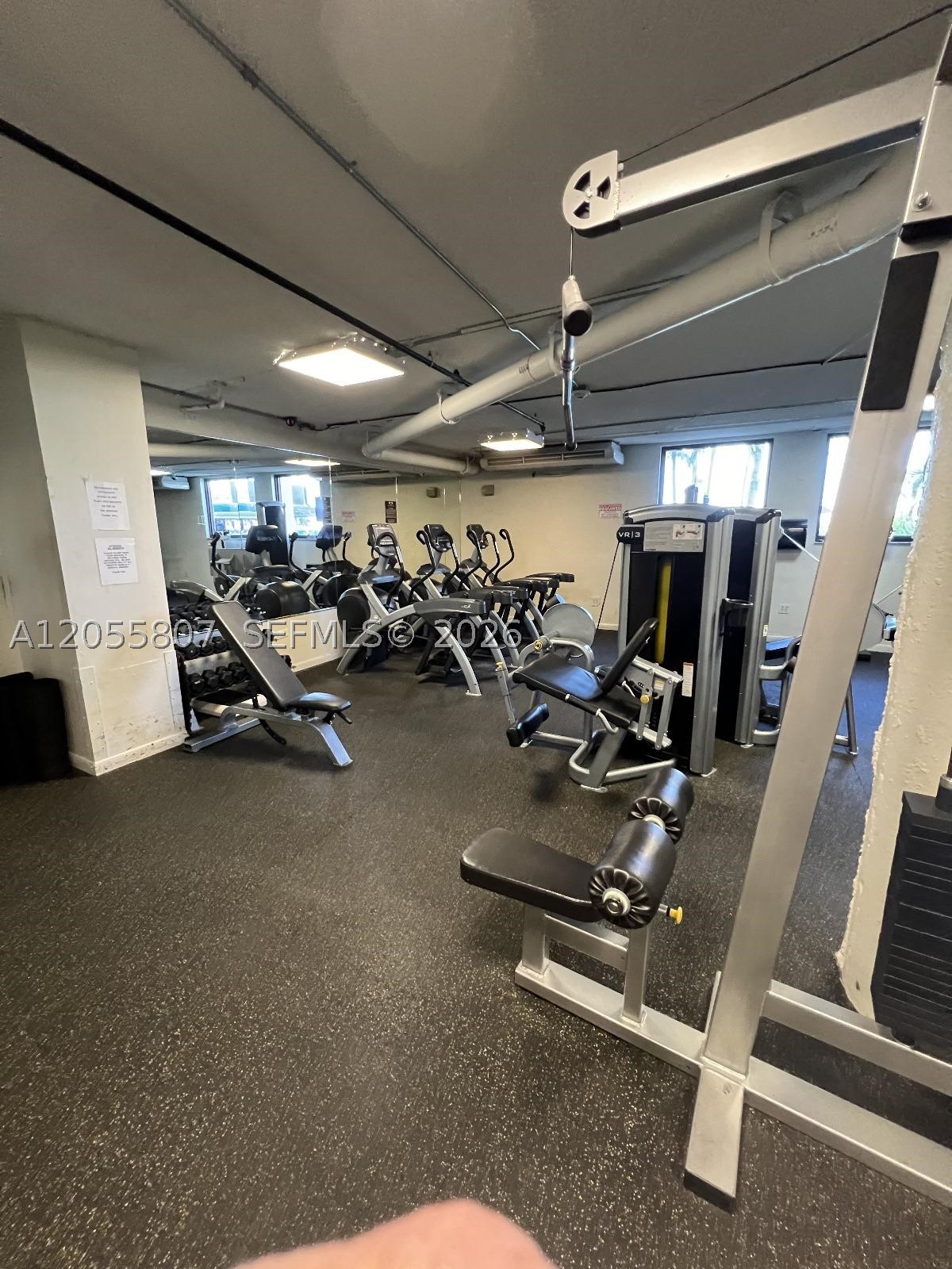905 Brickell Bay Dr #1022 Miami, FL 33131