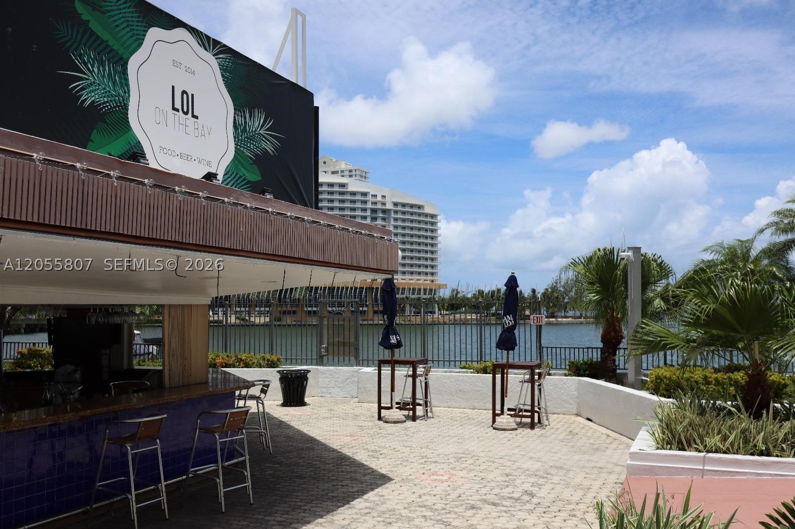 905 Brickell Bay Dr #1022 Miami, FL 33131