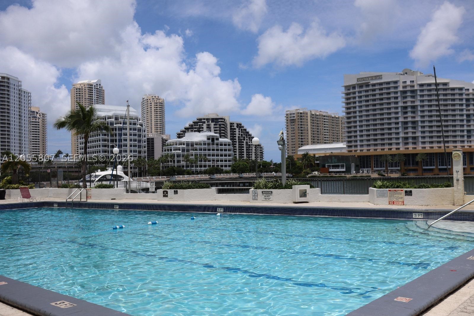 905 Brickell Bay Dr #1022 Miami, FL 33131