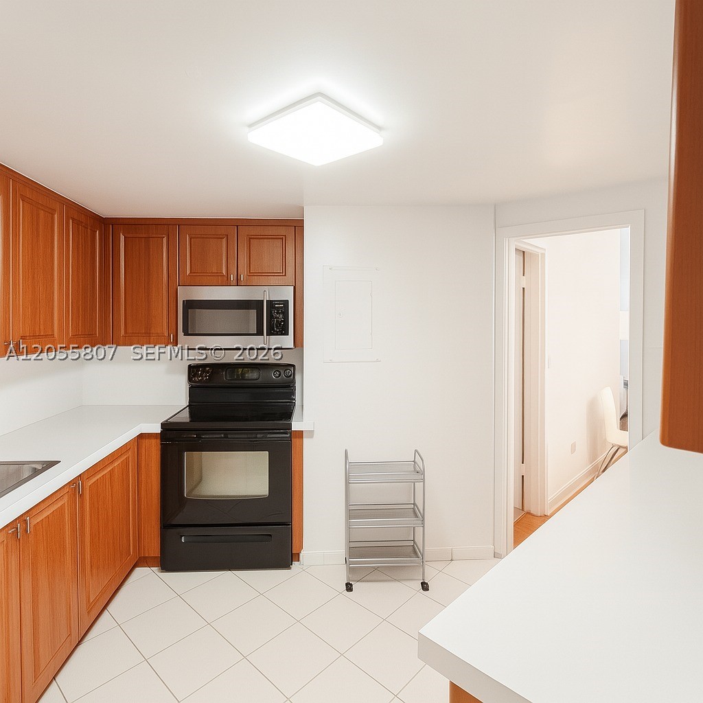 905 Brickell Bay Dr #1022 Miami, FL 33131