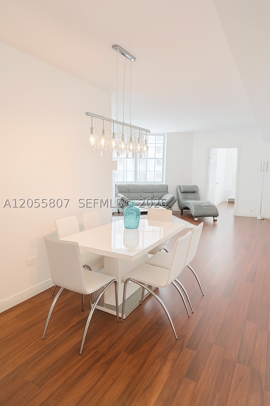 905 Brickell Bay Dr #1022 Miami, FL 33131